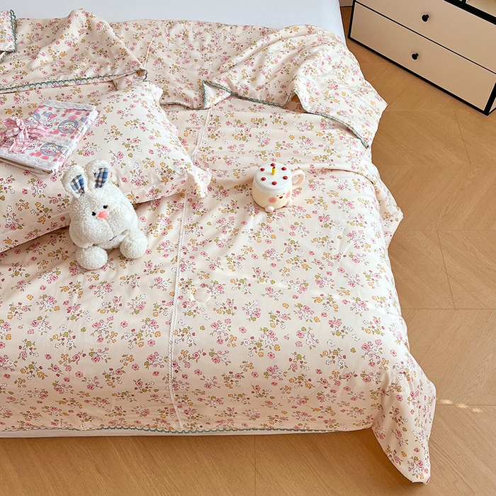 91家纺网 家纺一手货源 找家纺 VIP被业 2025新款书香绸网红直播小红书夏凉被凉感冰丝天丝夏被 春之序章