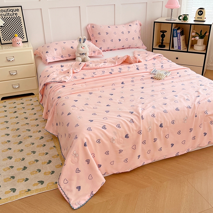 91家纺网 家纺一手货源 找家纺 VIP被业 2025新款书香绸网红直播小红书夏凉被凉感冰丝天丝夏被 怦然心动