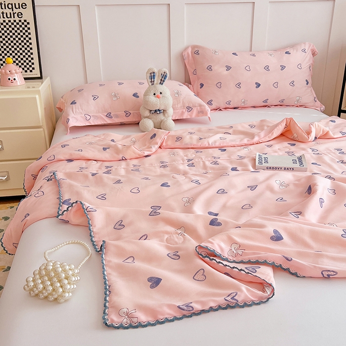 91家纺网 家纺一手货源 找家纺 VIP被业 2025新款书香绸网红直播小红书夏凉被凉感冰丝天丝夏被 怦然心动