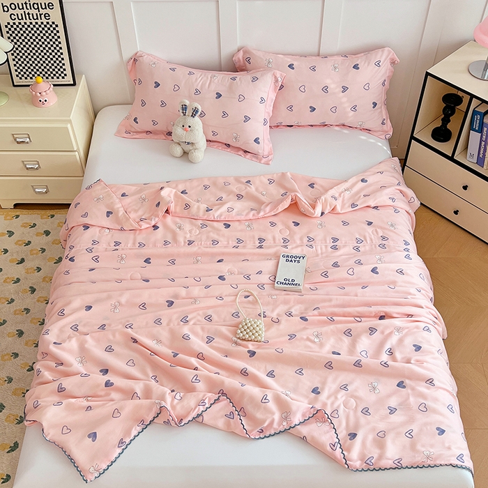 91家纺网 家纺一手货源 找家纺 VIP被业 2025新款书香绸网红直播小红书夏凉被凉感冰丝天丝夏被 怦然心动