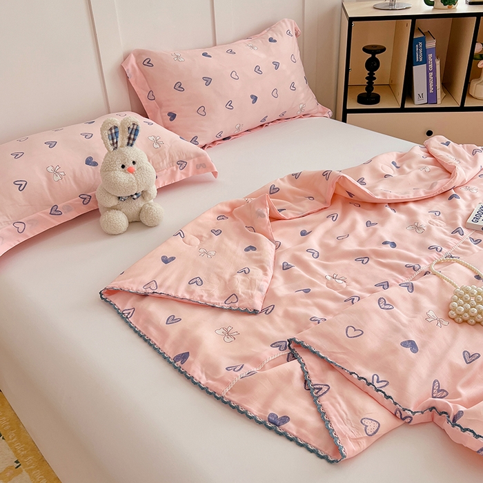 91家纺网 家纺一手货源 找家纺 VIP被业 2025新款书香绸网红直播小红书夏凉被凉感冰丝天丝夏被 怦然心动