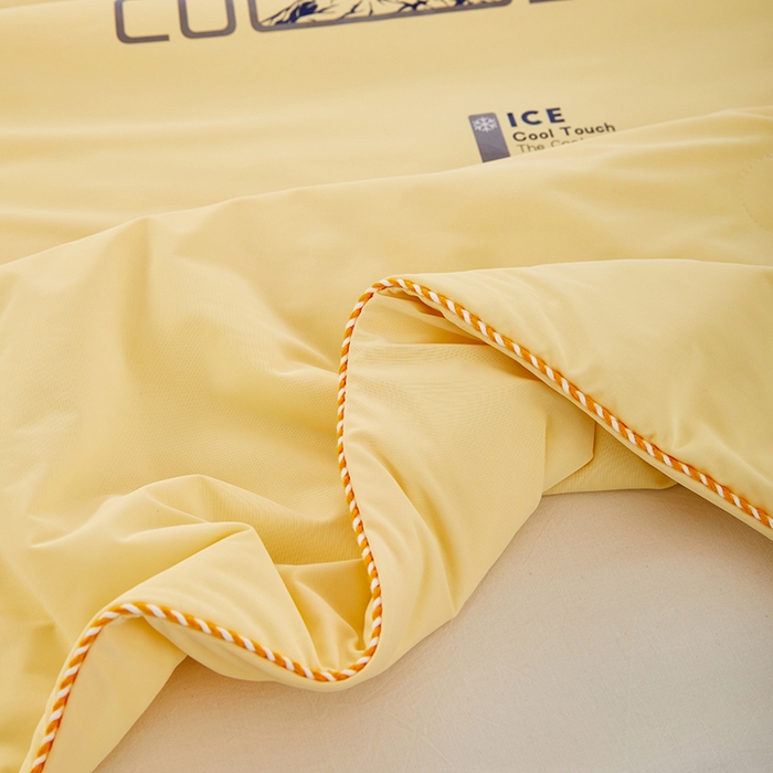 91家纺网 家纺一手货源 找家纺 VIP被业 2025新款云母凉感丝日本凉感科技冰淇淋氨纶天丝纯色夏被空调被 黄色