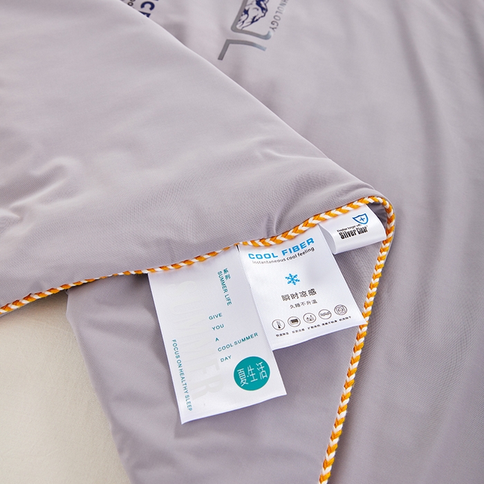 91家纺网 家纺一手货源 找家纺 VIP被业 2025新款云母凉感丝日本凉感科技冰淇淋氨纶天丝纯色夏被空调被 灰色