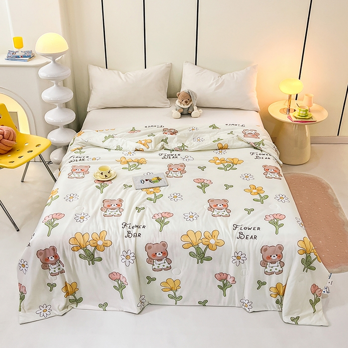 91家纺网 家纺一手货源 找家纺 VIP被业 2025新款印花凉感丝冰淇淋云母日本凉感科技冰淇淋氨纶凉感天丝纯色夏被空调被 可爱熊 米