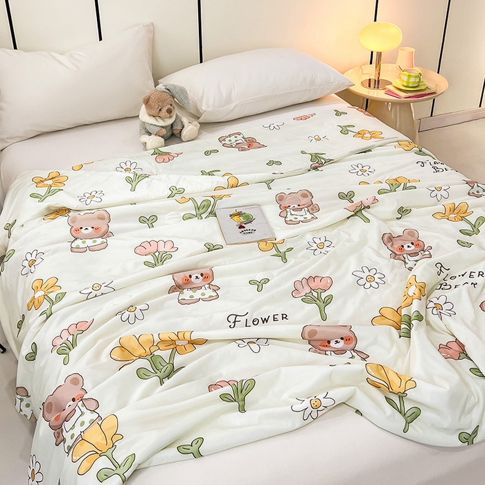 91家纺网 家纺一手货源 找家纺 VIP被业 2025新款印花凉感丝冰淇淋云母日本凉感科技冰淇淋氨纶凉感天丝纯色夏被空调被 可爱熊 米