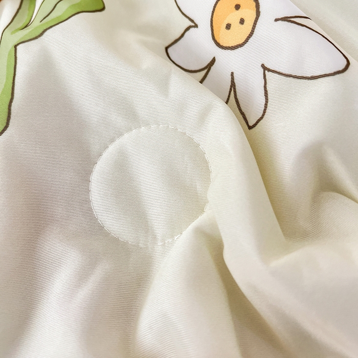 91家纺网 家纺一手货源 找家纺 VIP被业 2025新款印花凉感丝冰淇淋云母日本凉感科技冰淇淋氨纶凉感天丝纯色夏被空调被 可爱熊 米