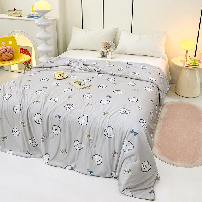 91家纺网 家纺一手货源 找家纺 VIP被业 2025新款印花凉感丝冰淇淋云母日本凉感科技冰淇淋氨纶凉感天丝纯色夏被空调被 快乐心情