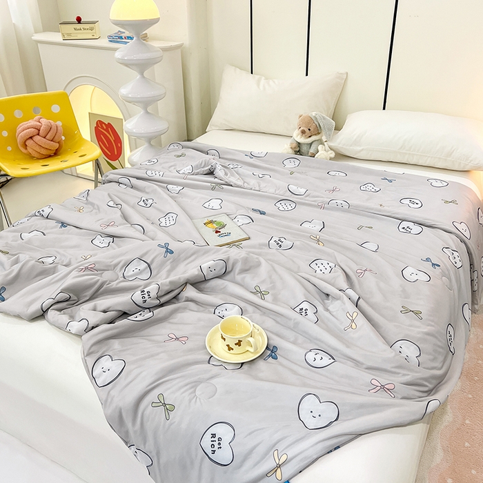 91家纺网 家纺一手货源 找家纺 VIP被业 2025新款印花凉感丝冰淇淋云母日本凉感科技冰淇淋氨纶凉感天丝纯色夏被空调被 快乐心情