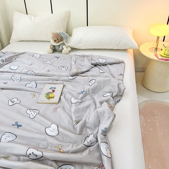 91家纺网 家纺一手货源 找家纺 VIP被业 2025新款印花凉感丝冰淇淋云母日本凉感科技冰淇淋氨纶凉感天丝纯色夏被空调被 快乐心情