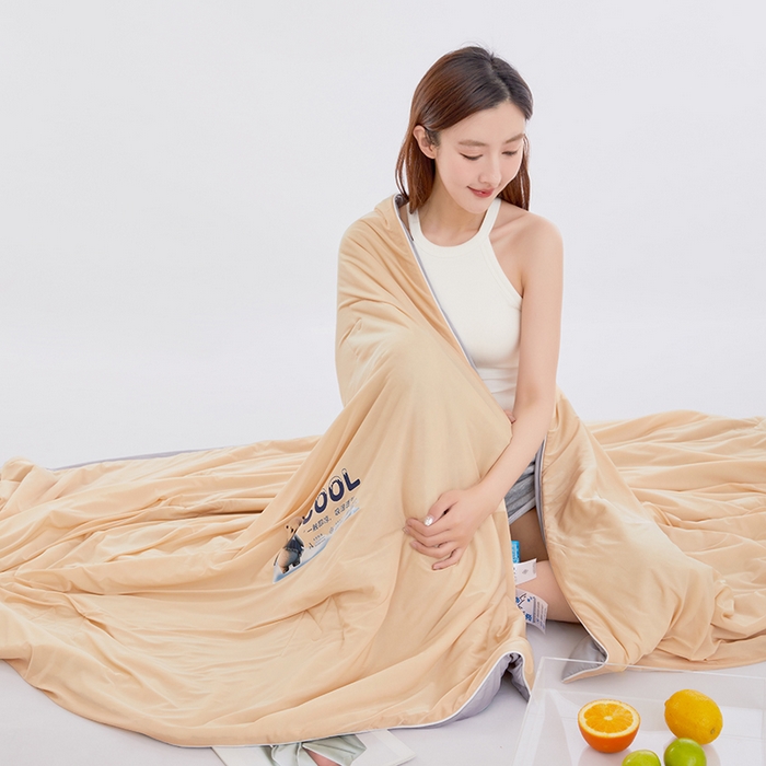 91家纺网 家纺一手货源 找家纺 VIP被业 2025新款西瓜凉感丝夏被冰淇淋云母日本凉感科技冰淇淋氨纶凉感天丝纯色夏被空调被 行动咖