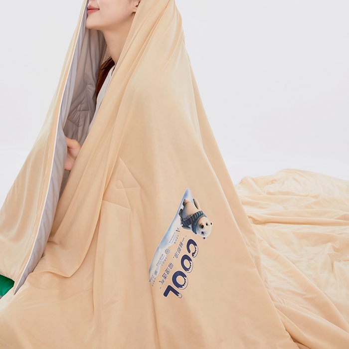 91家纺网 家纺一手货源 找家纺 VIP被业 2025新款西瓜凉感丝夏被冰淇淋云母日本凉感科技冰淇淋氨纶凉感天丝纯色夏被空调被 行动咖