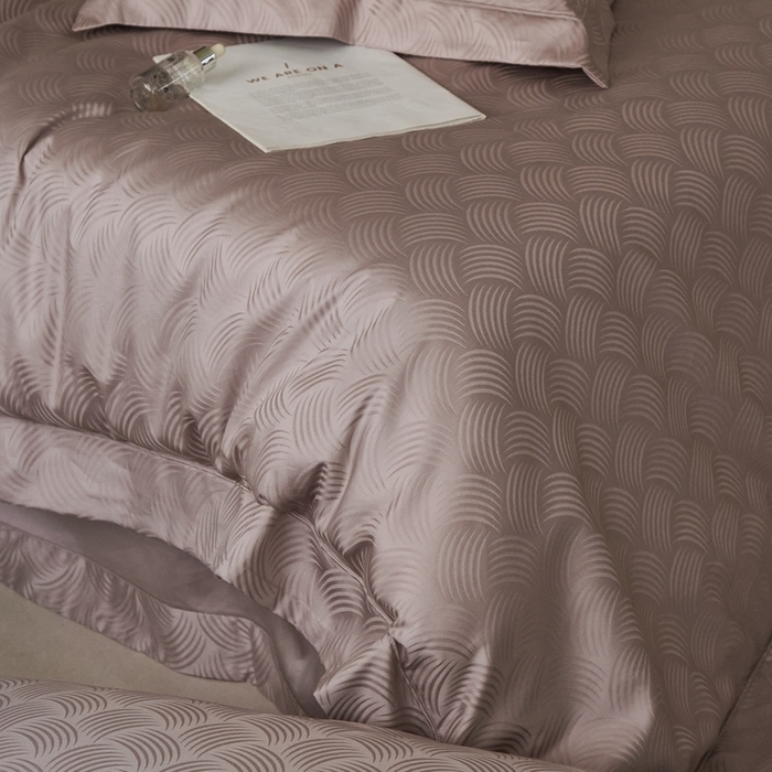 91家纺网 家纺一手货源 找家纺 顾家家居2025新款全棉提花四件套 璞野-瑰丽紫