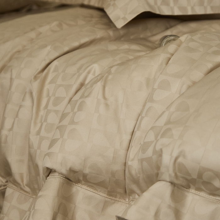 91家纺网 家纺一手货源 找家纺 顾家家居2025新款全棉提花四件套 塞纳-云母米