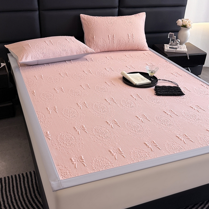 91家纺网 家纺一手货源 找家纺 佰亿莱2025新款手捧花凉席床席床笠款 床席手捧花粉