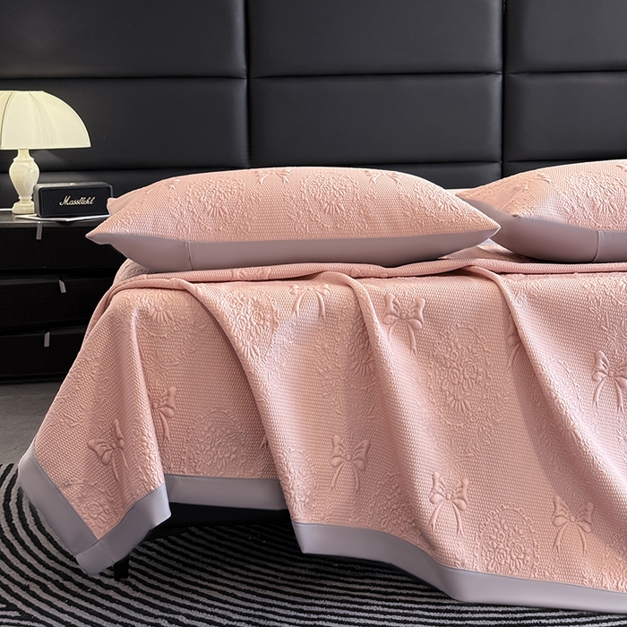 91家纺网 家纺一手货源 找家纺 佰亿莱2025新款手捧花凉席床席床笠款 床席手捧花粉