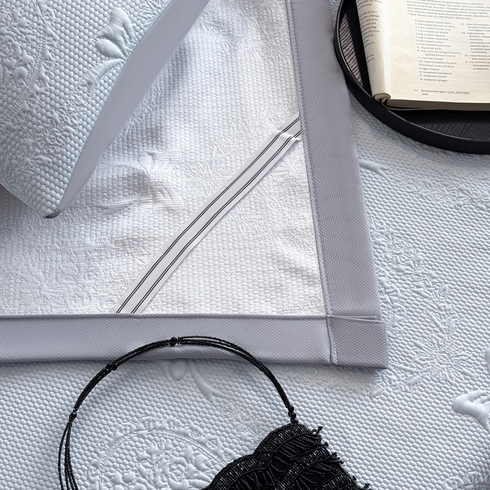 91家纺网 家纺一手货源 找家纺 佰亿莱2025新款手捧花凉席床席床笠款 床席手捧花蓝