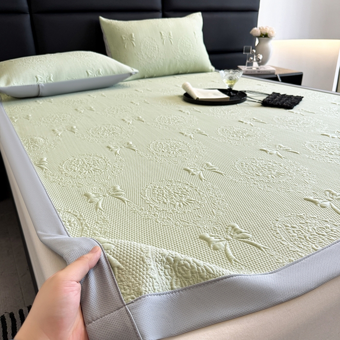 91家纺网 家纺一手货源 找家纺 佰亿莱2025新款手捧花凉席床席床笠款 床席手捧花绿