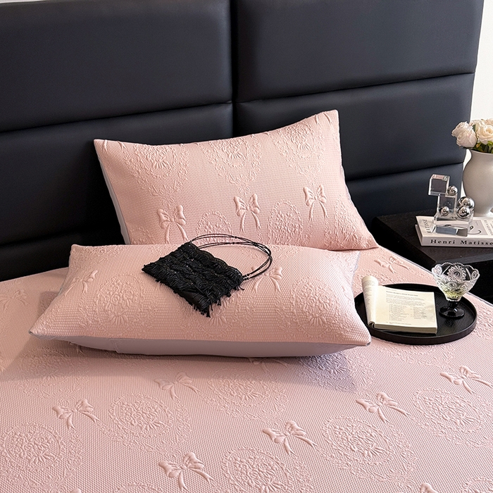 91家纺网 家纺一手货源 找家纺 佰亿莱2025新款手捧花凉席床席床笠款 手捧花粉