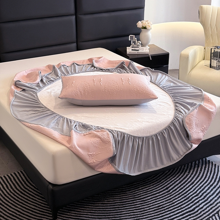 91家纺网 家纺一手货源 找家纺 佰亿莱2025新款手捧花凉席床席床笠款 手捧花粉