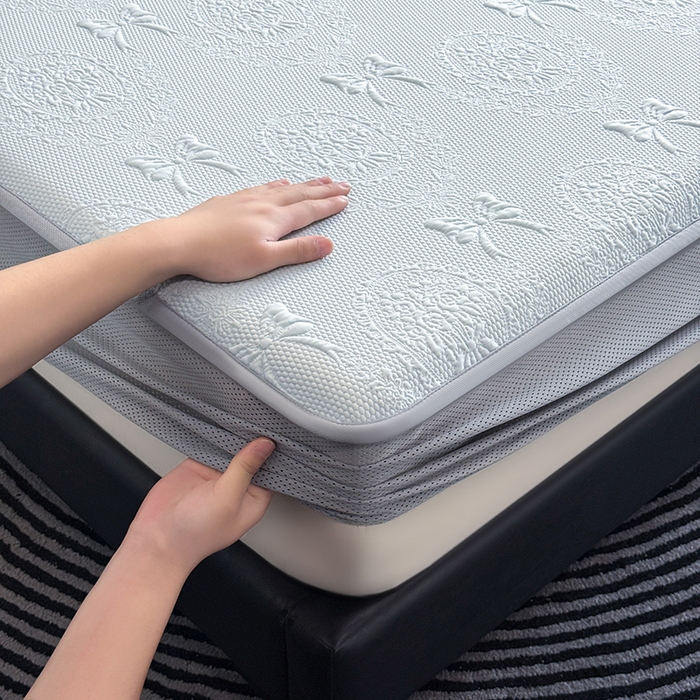 91家纺网 家纺一手货源 找家纺 佰亿莱2026新款手捧花凉席床席床笠款 手捧花蓝