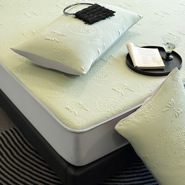 91家纺网 家纺一手货源 找家纺 佰亿莱2025新款手捧花凉席床席床笠款 手捧花绿