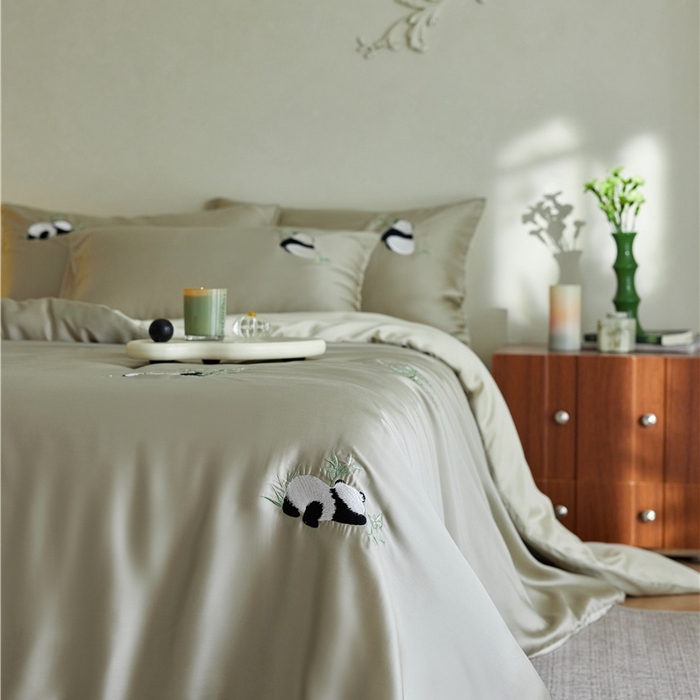 91家纺网 家纺一手货源 找家纺 佰亿莱2025新款奶牛天丝绣花四件套 绿