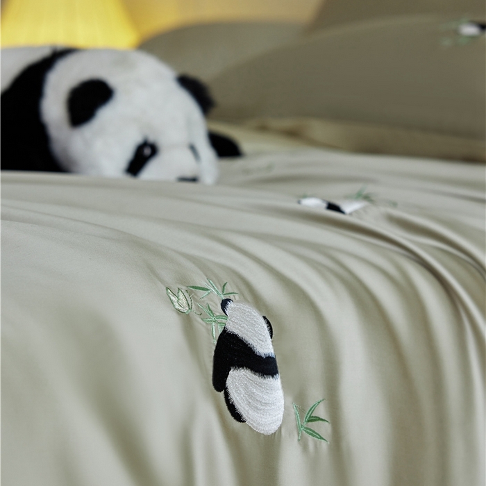 91家纺网 家纺一手货源 找家纺 佰亿莱2025新款奶牛天丝绣花四件套 绿