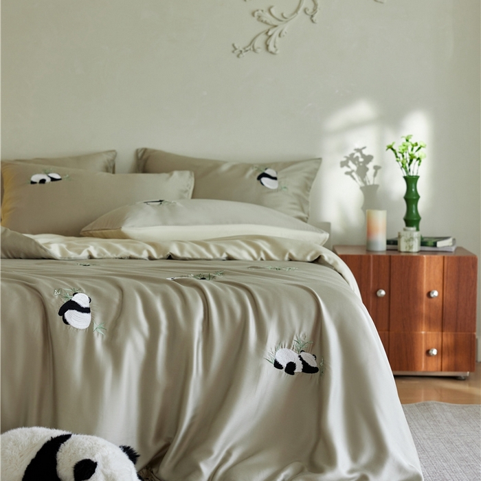 91家纺网 家纺一手货源 找家纺 佰亿莱2025新款奶牛天丝绣花四件套 绿