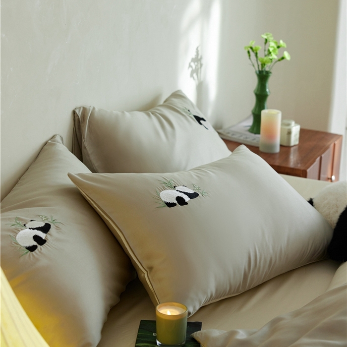 91家纺网 家纺一手货源 找家纺 佰亿莱2025新款奶牛天丝绣花四件套 绿