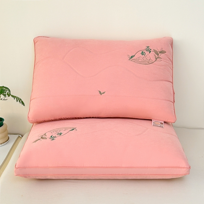 91家纺网 家纺一手货源 找家纺 佳尚枕芯 2025新款亲肤纯色刺绣枕茶韵枕芯枕头 粉色 48x74cm/只 低枕