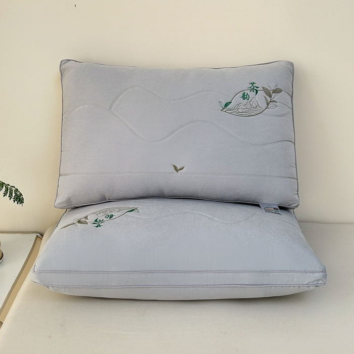 91家纺网 家纺一手货源 找家纺 佳尚枕芯 2025新款亲肤纯色刺绣枕茶韵枕芯枕头 灰色 48x74cm/只 高枕