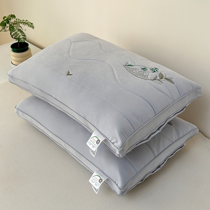 91家纺网 家纺一手货源 找家纺 佳尚枕芯 2025新款亲肤纯色刺绣枕茶韵枕芯枕头 灰色 48x74cm/只 高枕