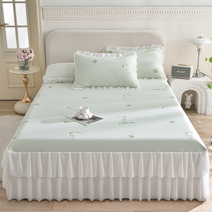 91家纺网 家纺一手货源 找家纺 赛丽雅 2025爆款A类凉感豆豆凉席三件套床裙款冰丝软席子床笠款凉席 卡皮巴拉-绿