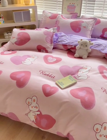 91家纺网 家纺一手货源 找家纺 简冠家纺 2025新款植物羊绒磨毛四件套 奶油兔-粉