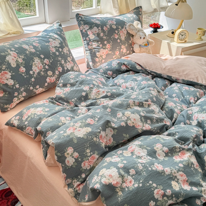 91家纺网 家纺一手货源 找家纺 艾特你 2025新款云感针织双层纱四件套 花簇