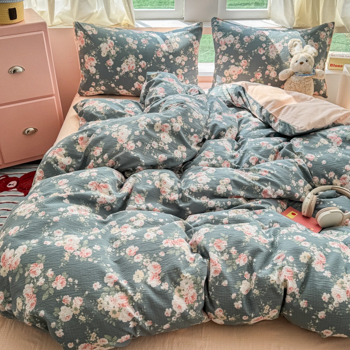 91家纺网 家纺一手货源 找家纺 艾特你 2025新款云感针织双层纱四件套 花簇