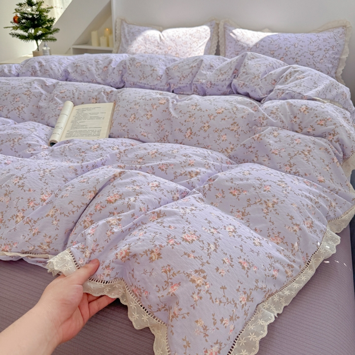 91家纺网 家纺一手货源 找家纺 艾特你 2025新款直播新款云感双层纱镂空花边四件套 花边款-花漫