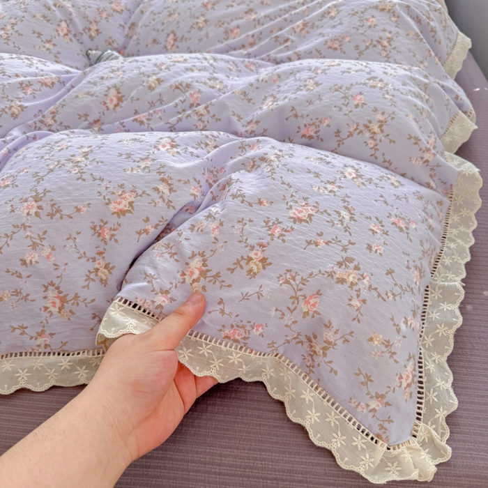 91家纺网 家纺一手货源 找家纺 艾特你 2025新款直播新款云感双层纱镂空花边四件套 花边款-花漫
