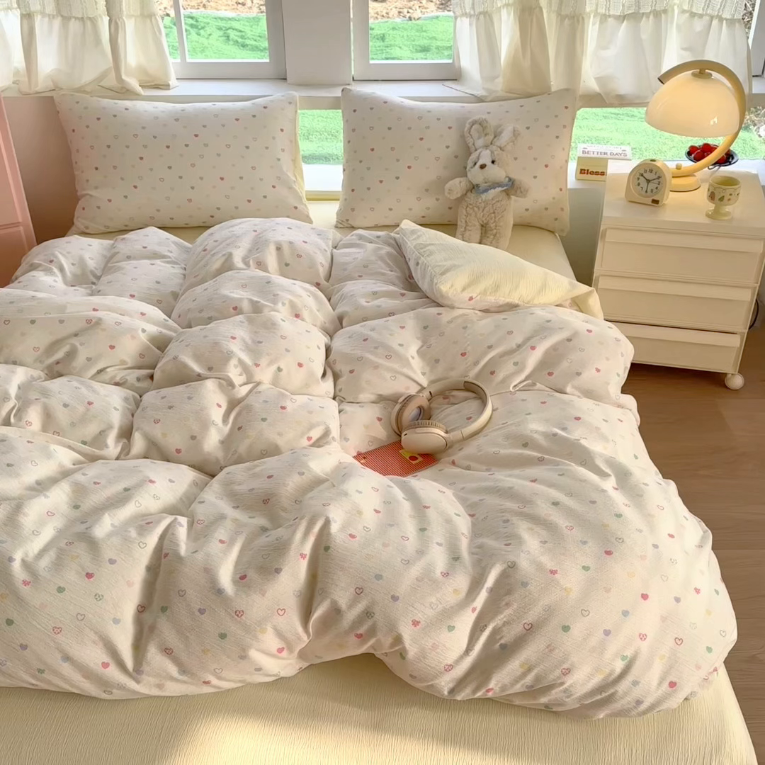 91家纺网 家纺一手货源 找家纺 艾特你 2025新款云感针织双层纱四件套 浪漫邂逅