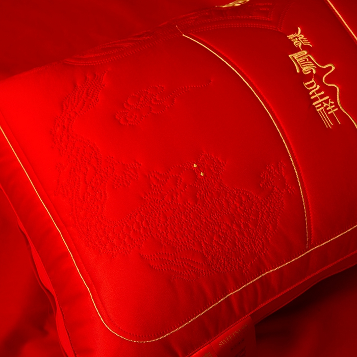 91家纺网 家纺一手货源 找家纺 （总）糖果枕芯 2025新款喜庆婚庆大红随礼送人枕芯护颈枕头龙凤祥和