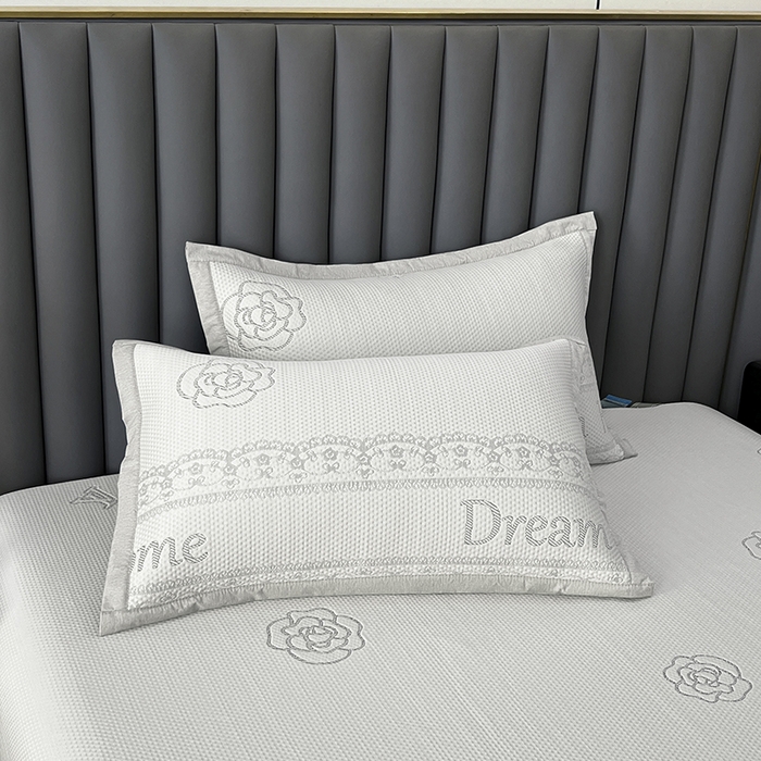 91家纺网 家纺一手货源 找家纺 阿牛席业 2025新款凉感床盖系列 z-爱家白色（床盖）