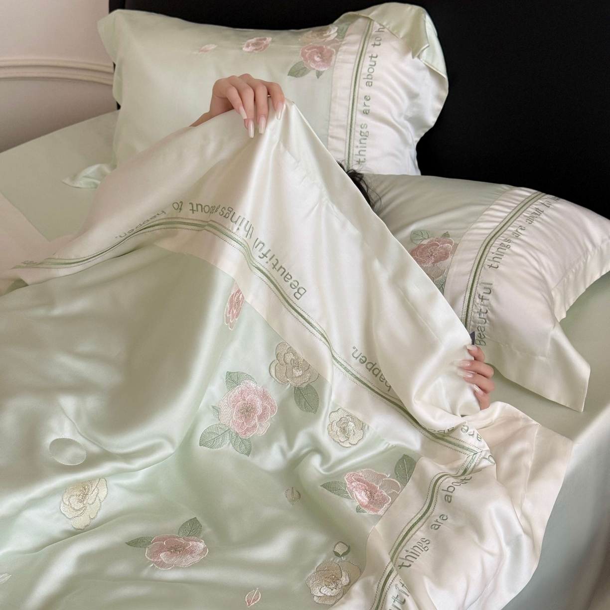 91家纺网 家纺一手货源 找家纺 （总）MIU缪家居 2025新款60支兰精天丝夏被四件套 沁山茶【劵后控价398 298】