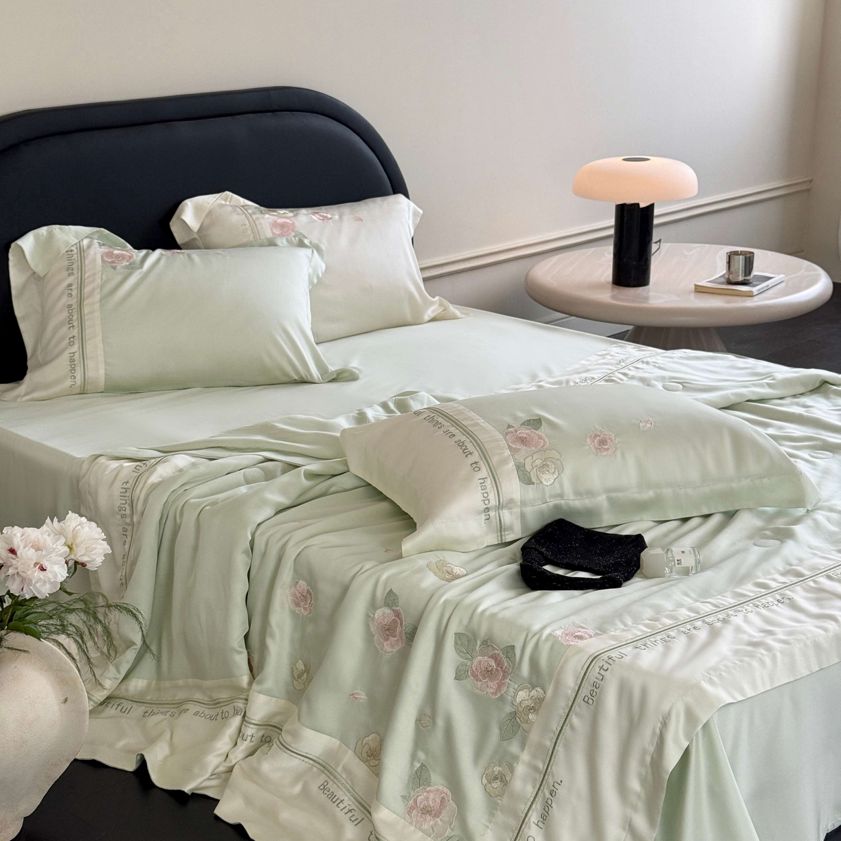 91家纺网 家纺一手货源 找家纺 （总）MIU缪家居 2025新款60支兰精天丝夏被四件套 沁山茶【劵后控价398 298】