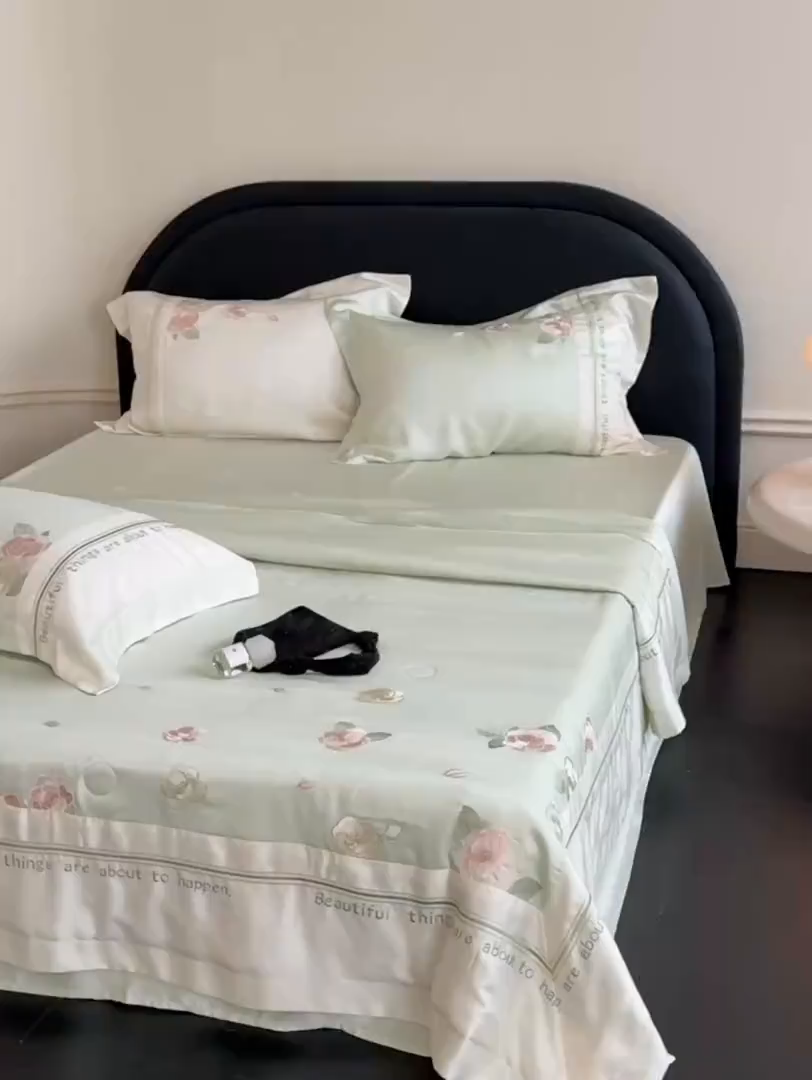 91家纺网 家纺一手货源 找家纺 （总）MIU缪家居 2025新款60支兰精天丝夏被四件套 沁山茶【劵后控价398 298】