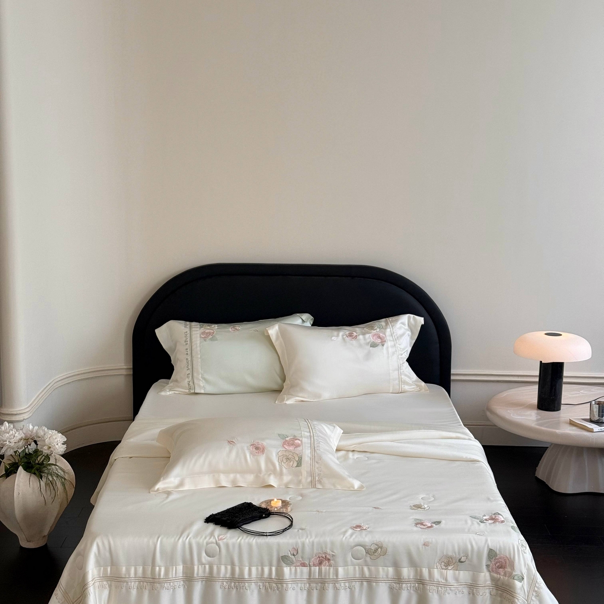 91家纺网 家纺一手货源 找家纺 MIU缪家居 2025新款60支兰精天丝夏被四件套 沁山茶【劵后控价398 298】 清雅白