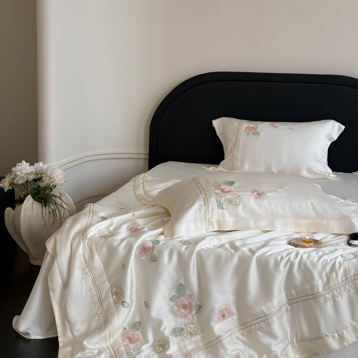 91家纺网 家纺一手货源 找家纺 MIU缪家居 2025新款60支兰精天丝夏被四件套 沁山茶【劵后控价398 298】 清雅白