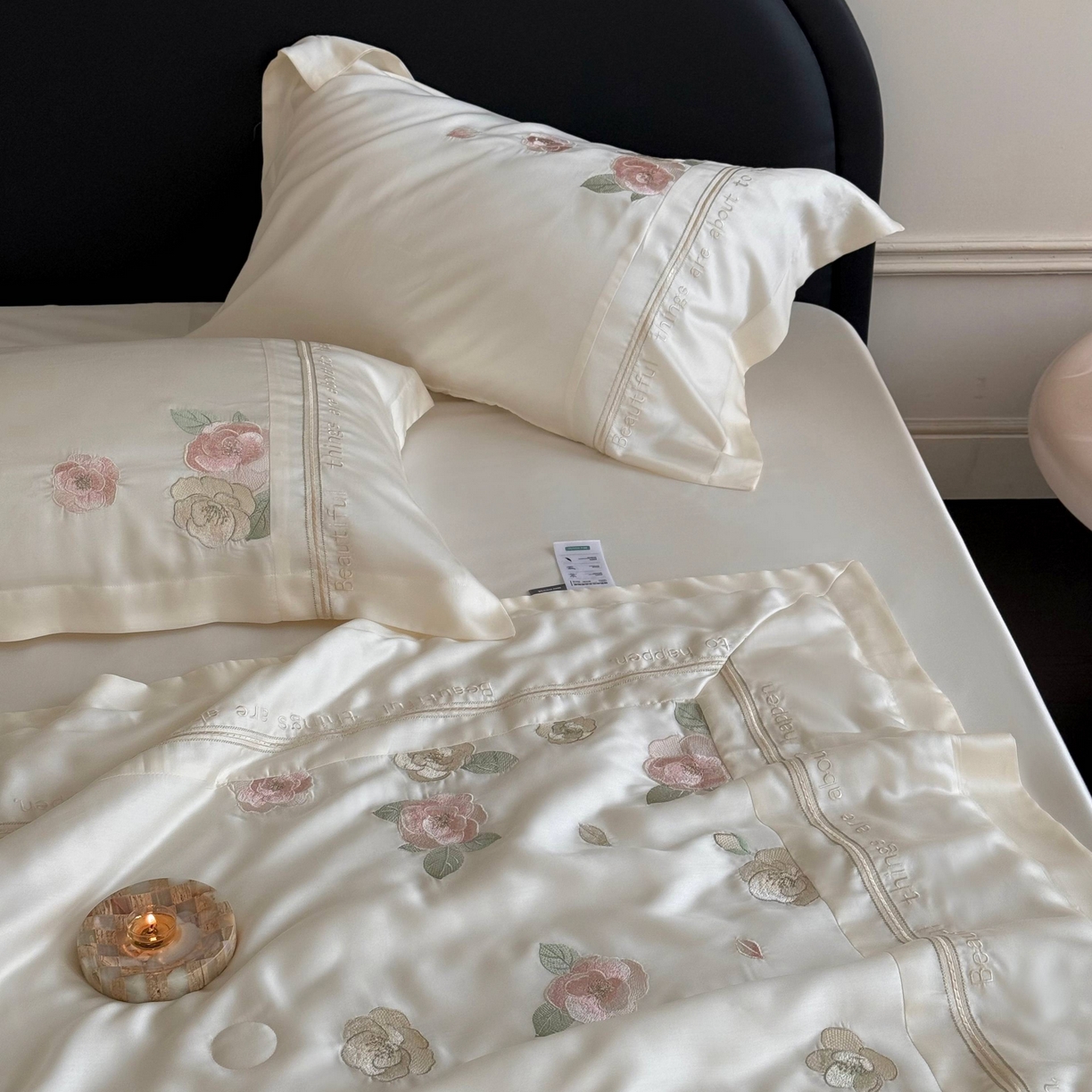 91家纺网 家纺一手货源 找家纺 MIU缪家居 2025新款60支兰精天丝夏被四件套 沁山茶【劵后控价398 298】 清雅白