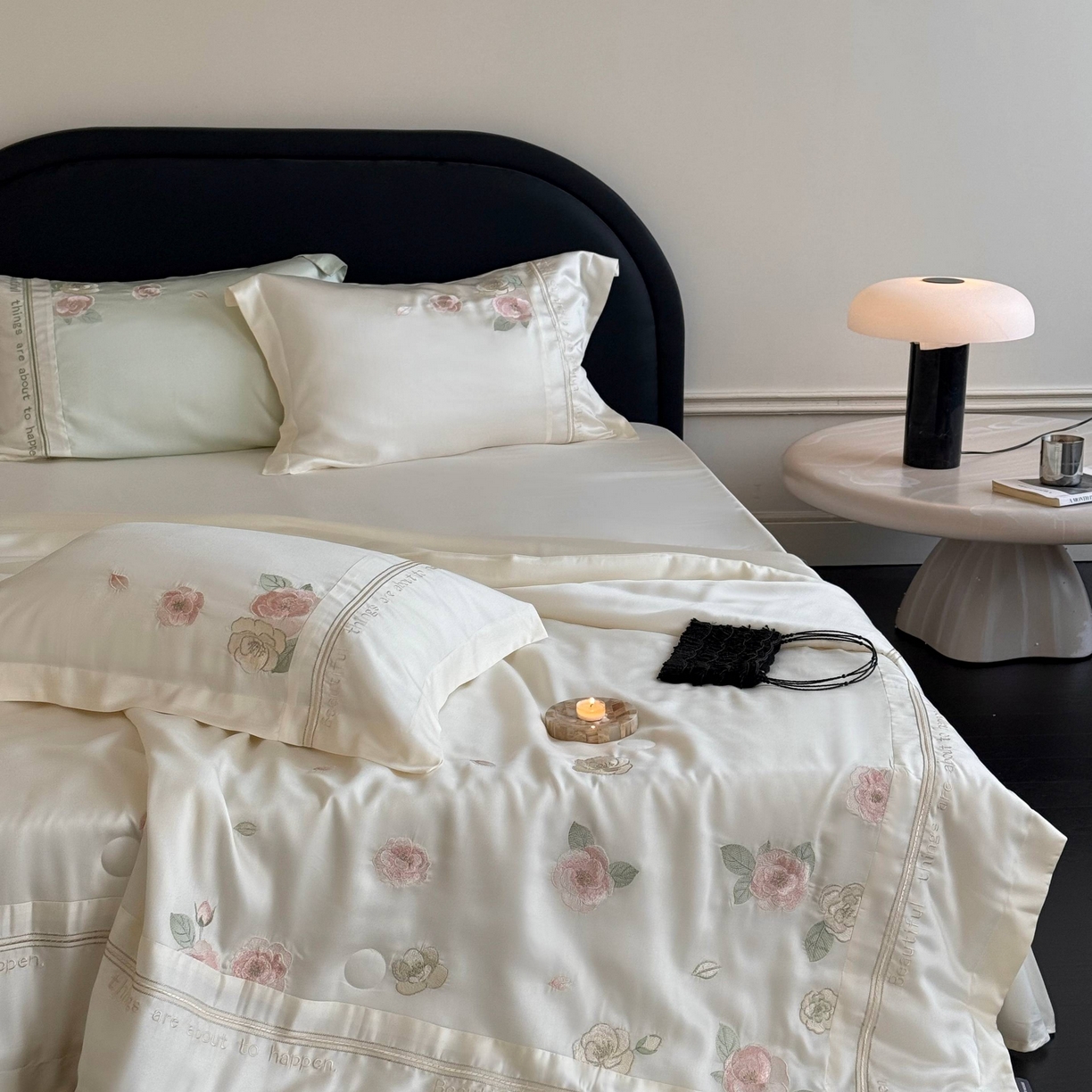 91家纺网 家纺一手货源 找家纺 MIU缪家居 2025新款60支兰精天丝夏被四件套 沁山茶【劵后控价398 298】 清雅白