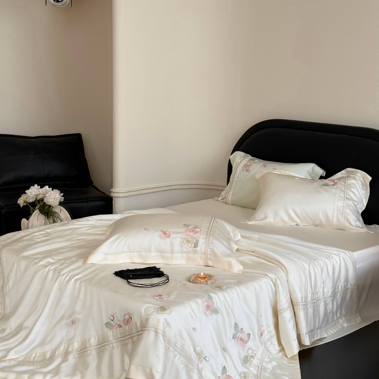 91家纺网 家纺一手货源 找家纺 MIU缪家居 2025新款60支兰精天丝夏被四件套 沁山茶【劵后控价398 298】 清雅白