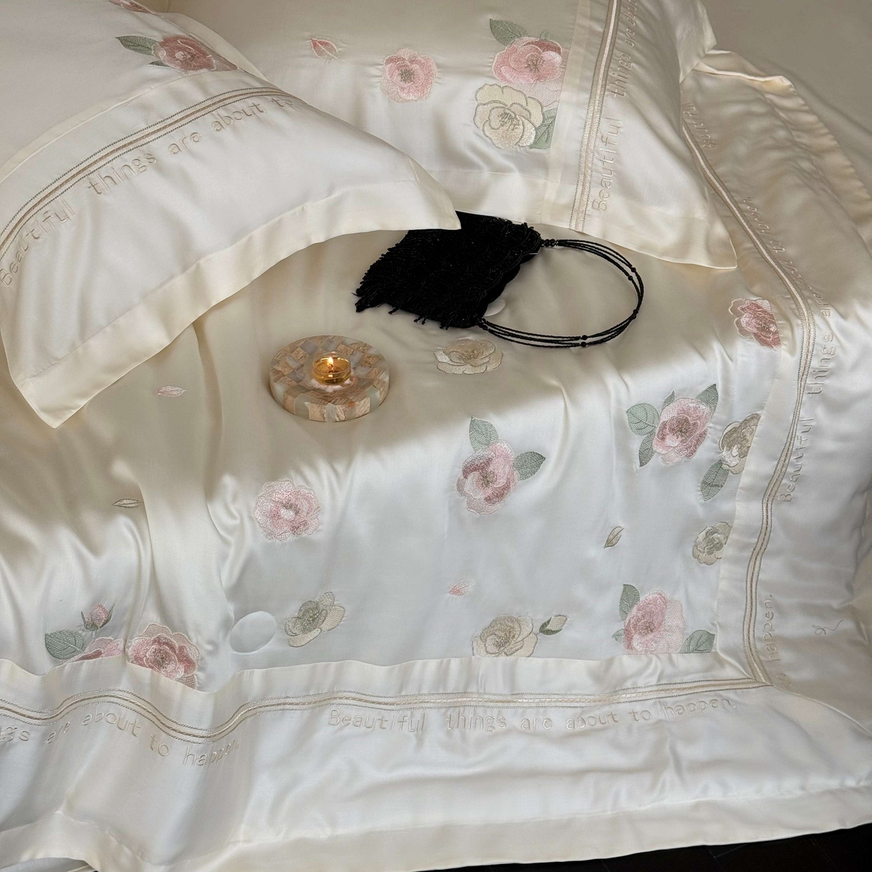 91家纺网 家纺一手货源 找家纺 MIU缪家居 2025新款60支兰精天丝夏被四件套 沁山茶【劵后控价398 298】 清雅白